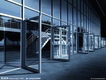 玻璃門(mén)選購(gòu)指南 從生產(chǎn)廠家到市場(chǎng)價(jià)格，結(jié)合房地產(chǎn)咨詢視角的全面解析